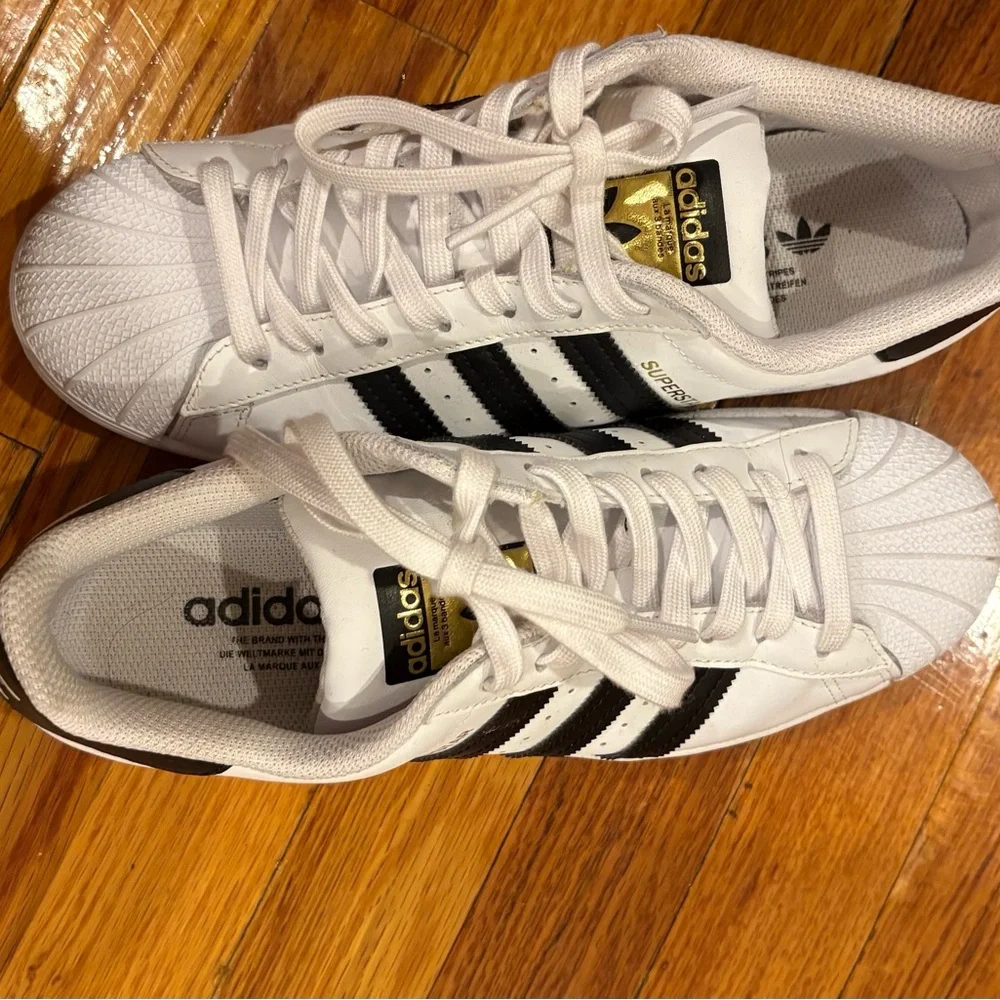 Adidas Superstar White with Black Stripes - Picture 2 of 5